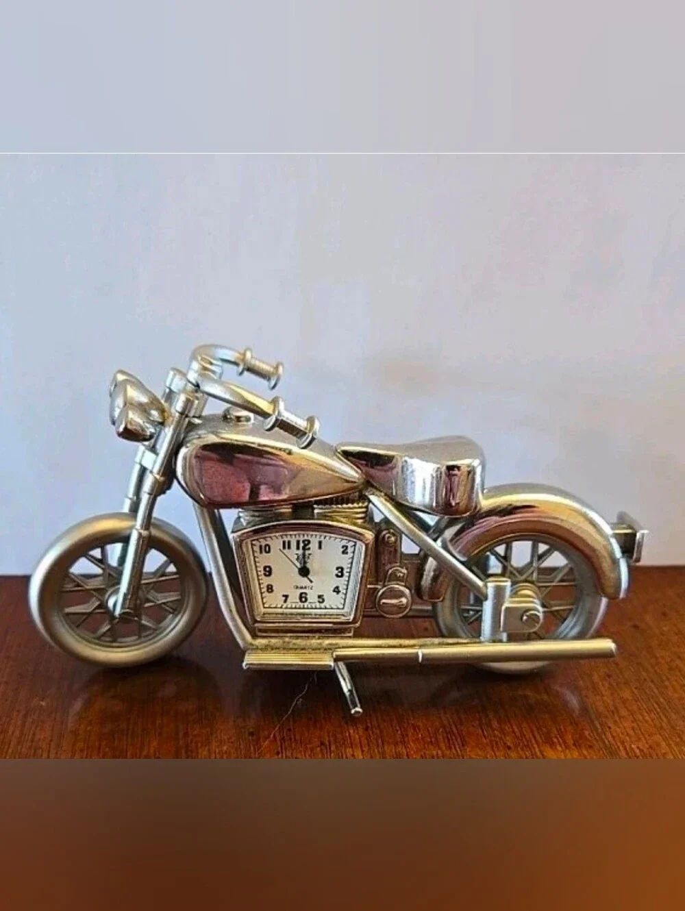 Harley Davidson style Motorcycle Desk Clock Chrome Silver Vintage